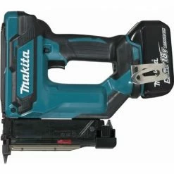 MAKITA 18 V Li-Ionen 5 Ah Nagler - 2 Akkus, Ladegerät, Gehäuse - DPT353RTJ
